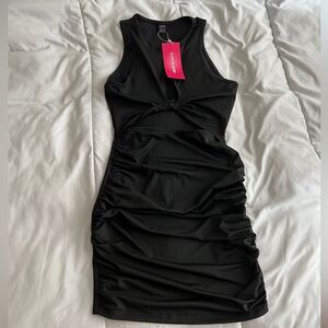 SHEIN ICON Twist Front Cut
Out Ruched Bodvcon Dress
Black / XS(2)
